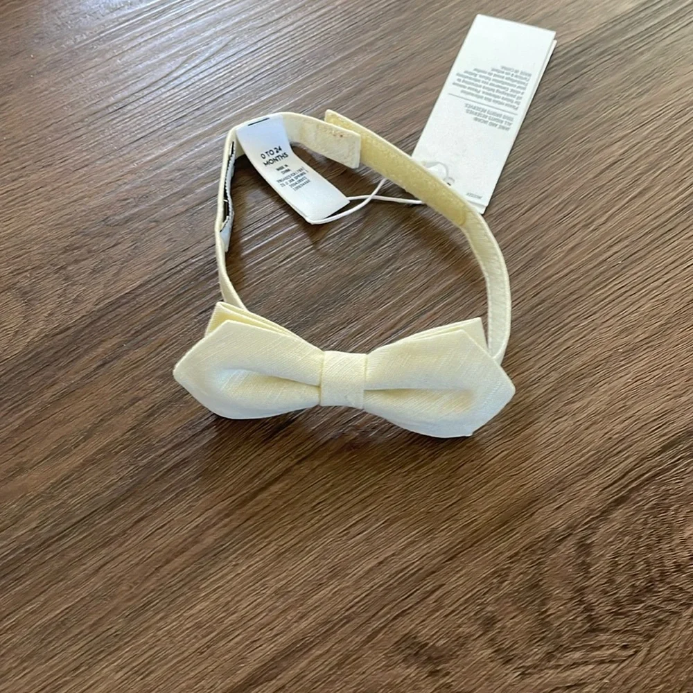 Janie and Jack kids Bow Tie Size 0 to 24 Months